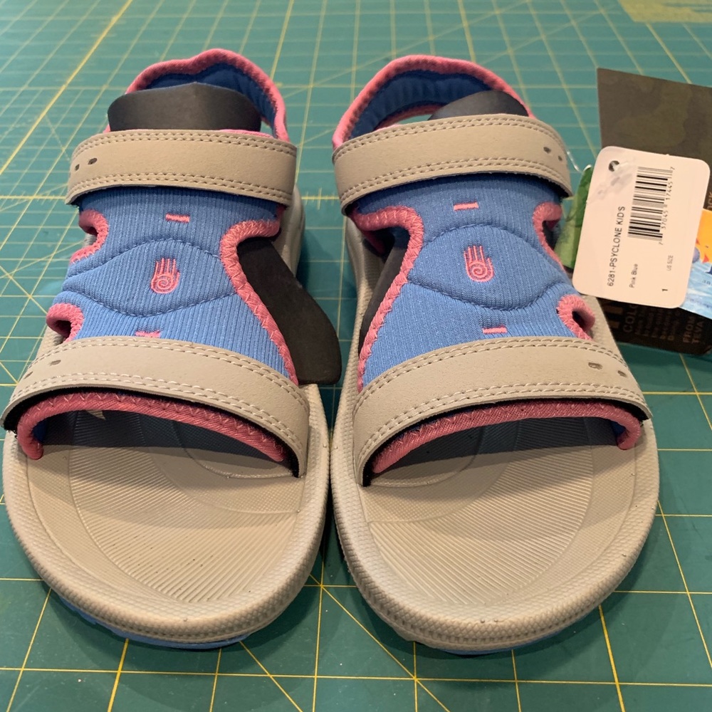 Kids TEVA sandals Size 1